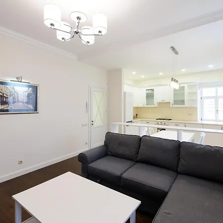 просторі в центрі львова