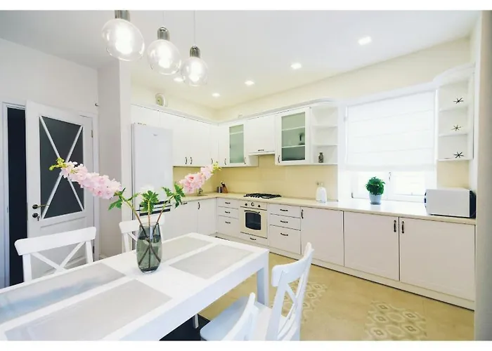 просторі в центрі львова