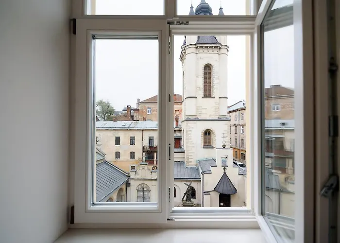 просторі в центрі львова